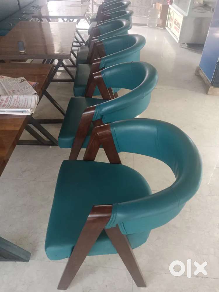 Restaurant chair