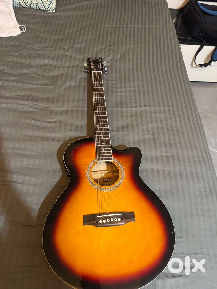 Guitar acoustic