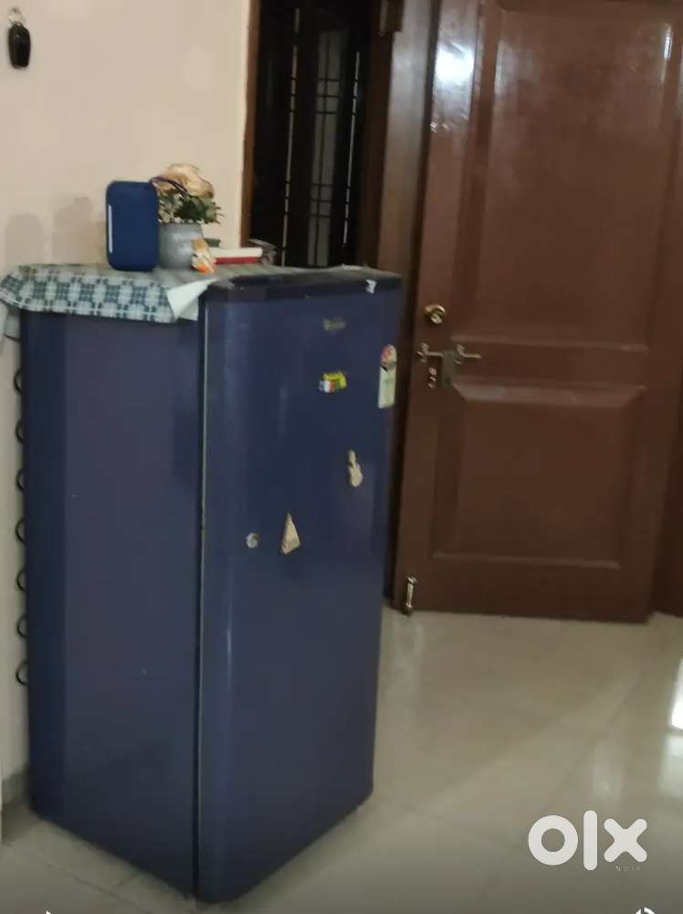 Whirlpool Refrigerator 180 L