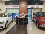 Beautifully built showroom in heart of city