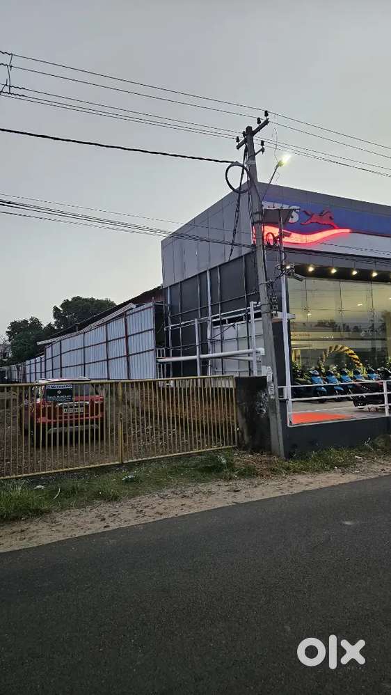 Commercial propperty urgent sale