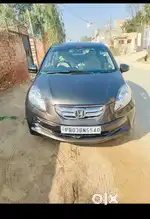 Honda Amaze 2015 Diesel Well Maintained