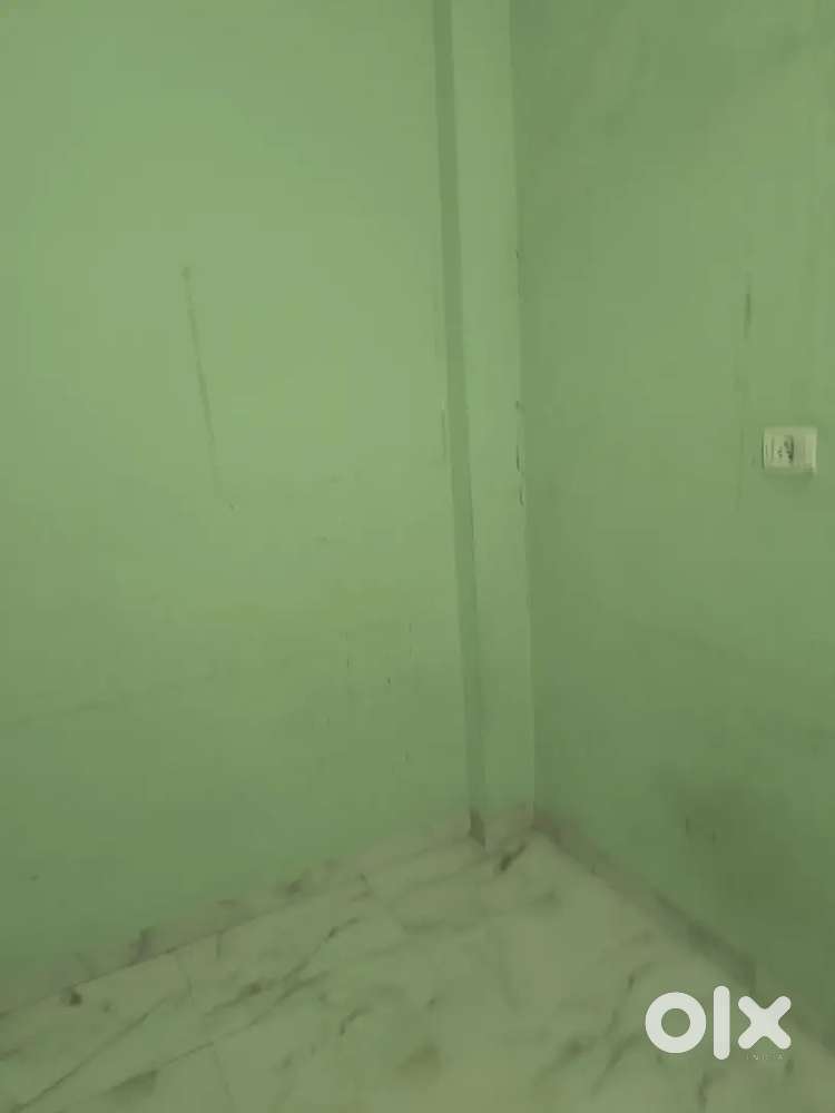 Single Room for Rent College Going student or Job people