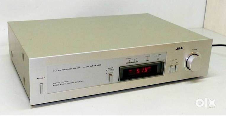 Vintage AKAI FM AM Stereo Tuner, Model: AT-K33