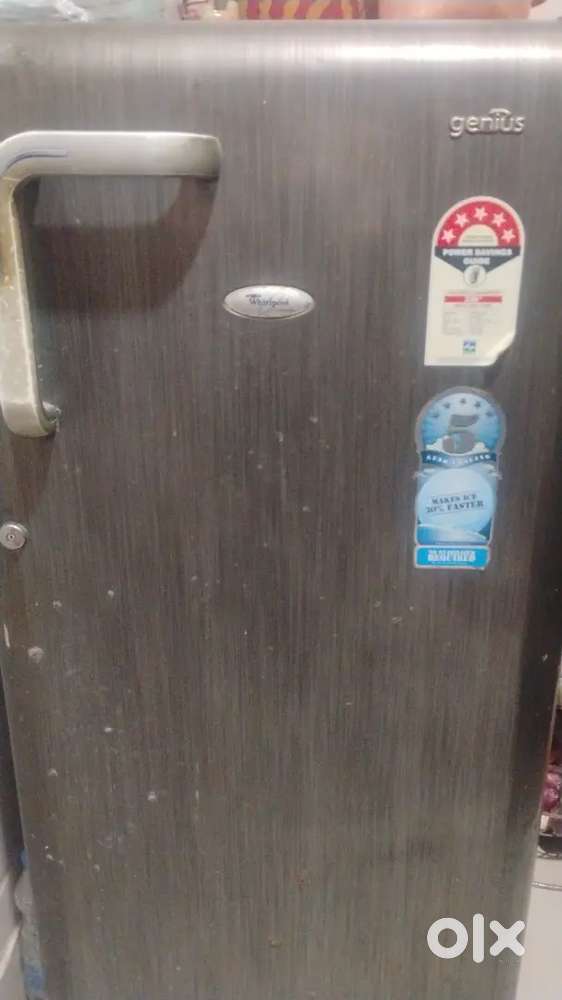 To sell Whirlpool fridge singal door 180 letter