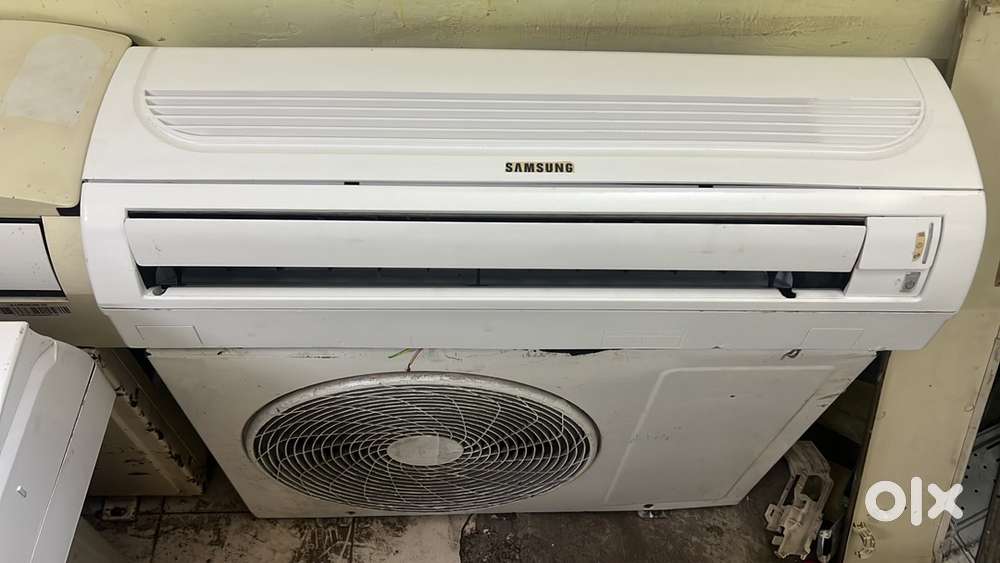 SPLIT AC GOOD CONDITION