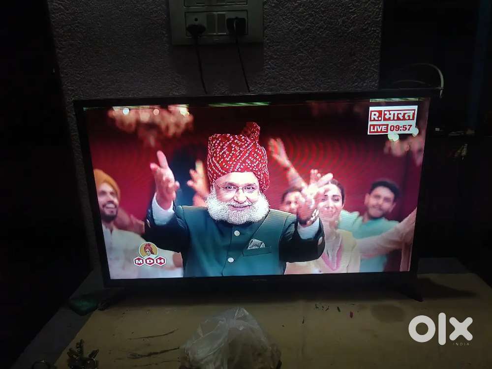 Samsung tv model numberUA32N4003ARXXL LED TV but android kore diye chi