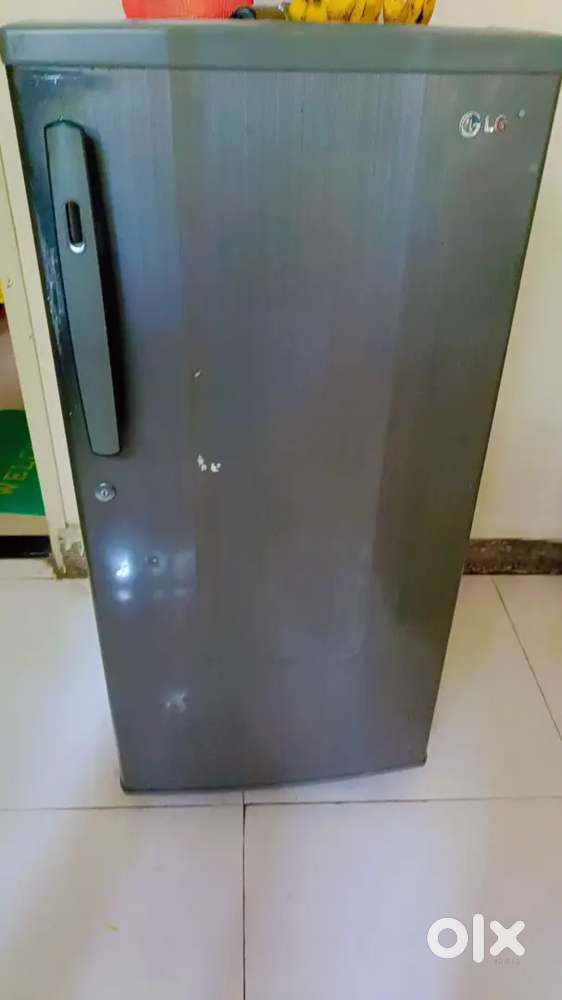 LG fridge for sales and good condition
