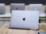 Apple Macbook Pro i9 16GB Ram 1TB Apple SSD Touchbar Touch ID