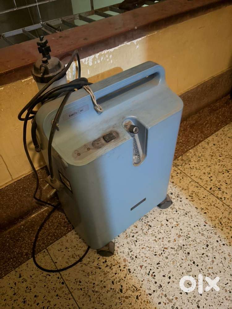 Oxygen concentrator machine
