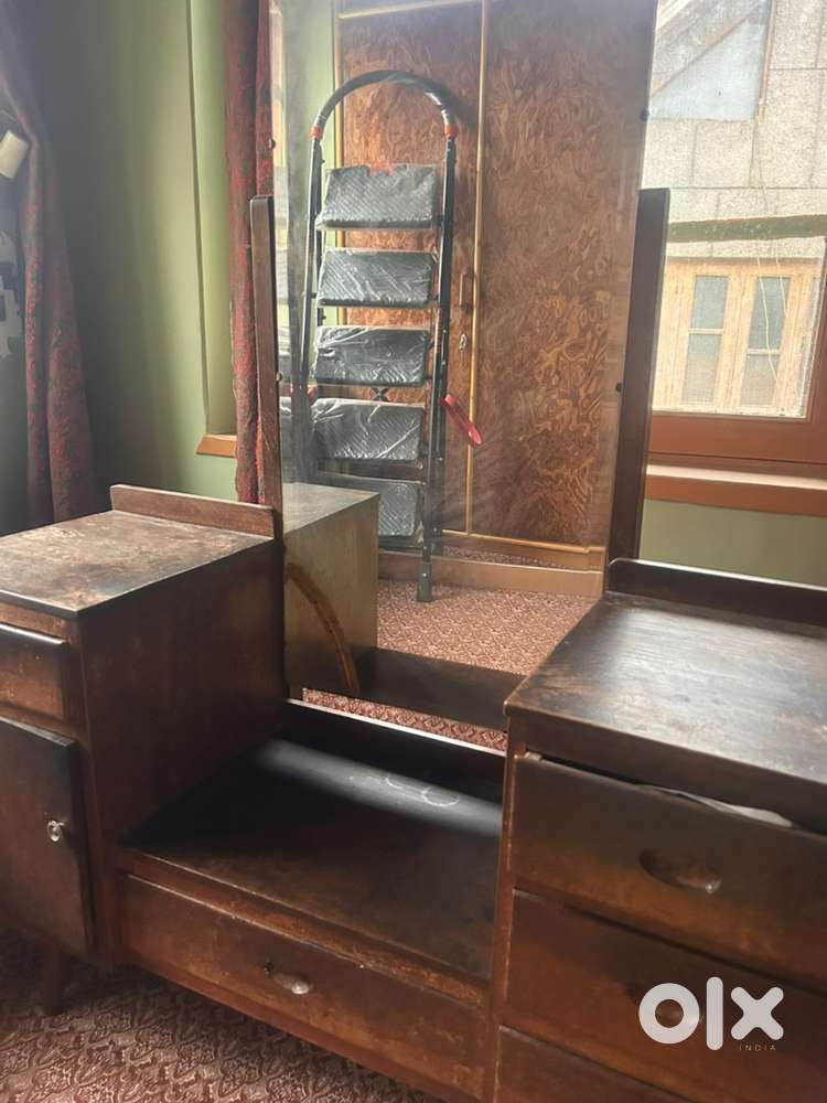 Dressing table for sale