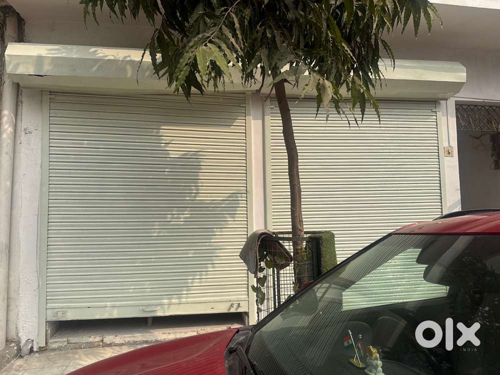 Furnished pink and white colour on road.