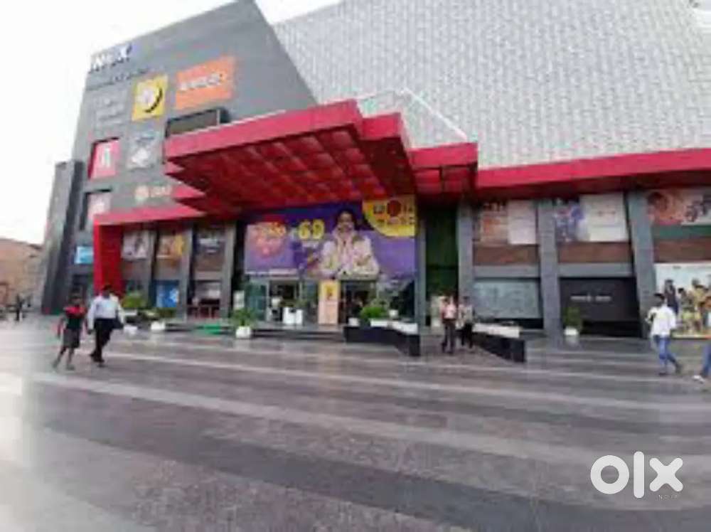 CROWN MALL  VACANCY AVAILABLE APPLY NOW..
