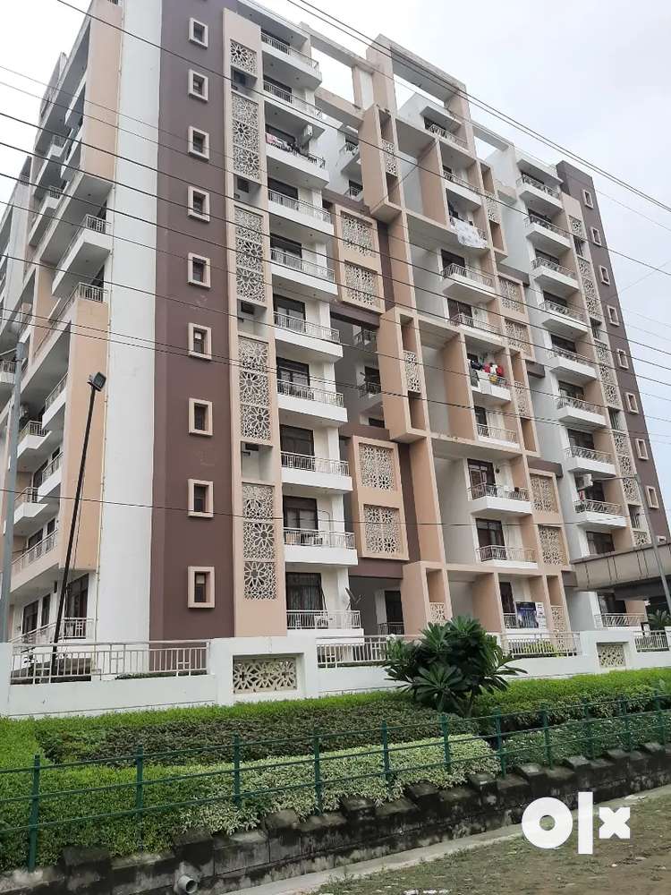 3 bhk flat for rent in sector 6 Vrindavan Yojna Lucknow
