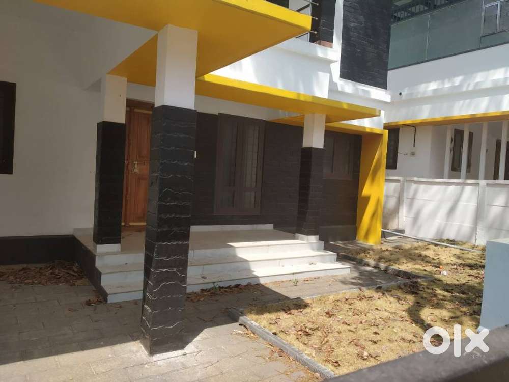 Close to Metro & Railway station - 3 BHK House for Slale in kochi