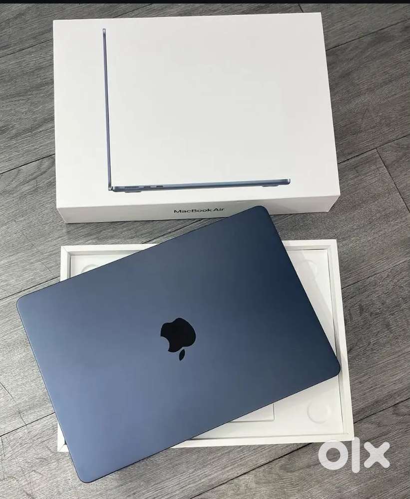 MacBook Air M4 (16/512)  Sep2025  100%Battery  AppleCare+ till 2028