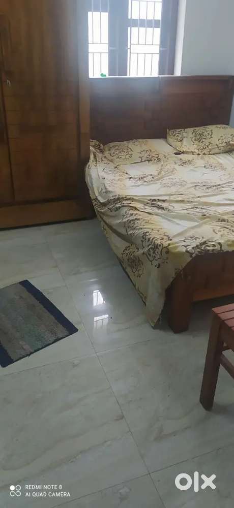 വീട് വാടകയ്ക്ക്/വിൽപ്പനയ്ക്ക്