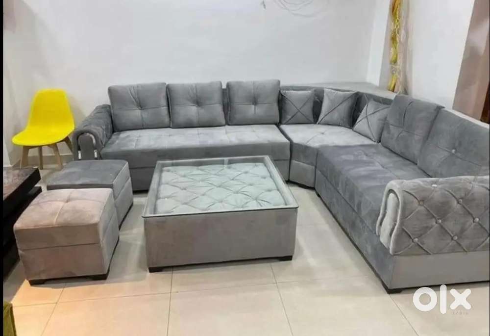 Box Handel with strypes in back and handle available in Starf furnitur