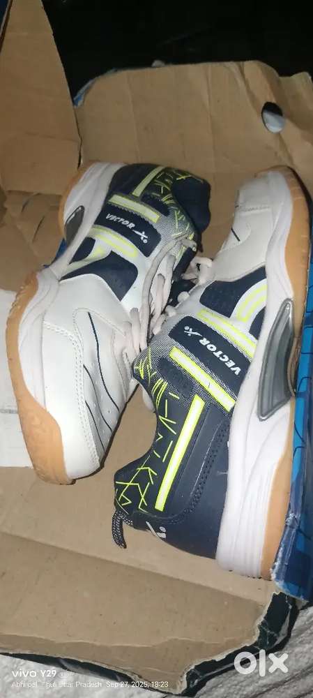 Tenis shoes