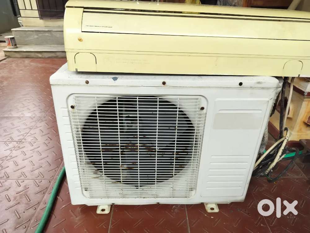 One ton Onida split AC for sale at kovur- Chennai
