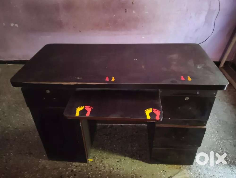 Computer wood (sakh) table