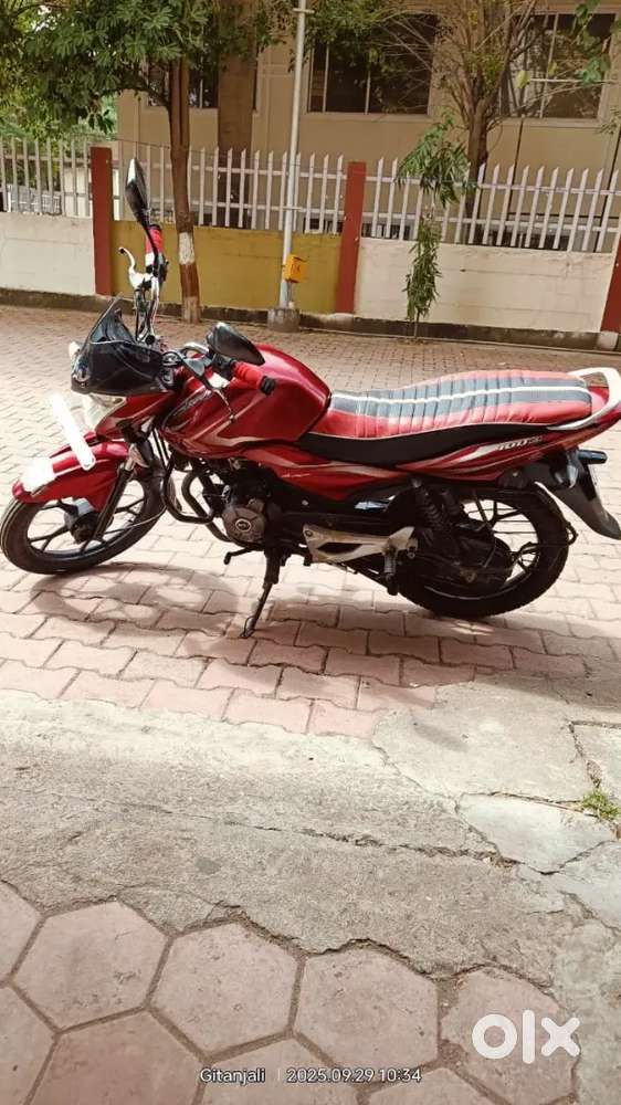 Bajaj Discover 100 M bike new condition