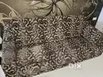 Sofa in v gud condition and very strong