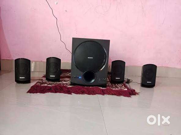 Sony Home Theater SA-D40 – Pristine Condition  Powerful Bass  4.1 Ch