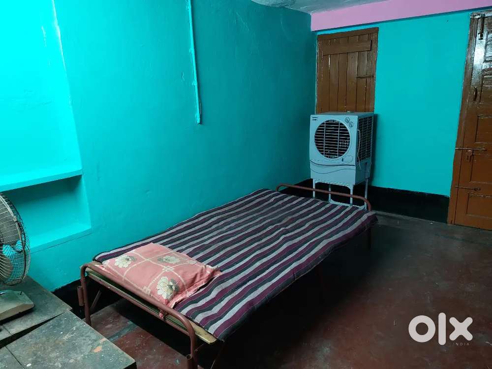 Single room with balcony and attached bathroom for rent