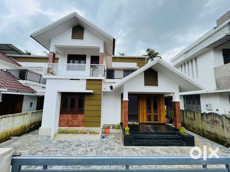 Arimboor  near 5.5cent ,3BHK  Villa Thrissur