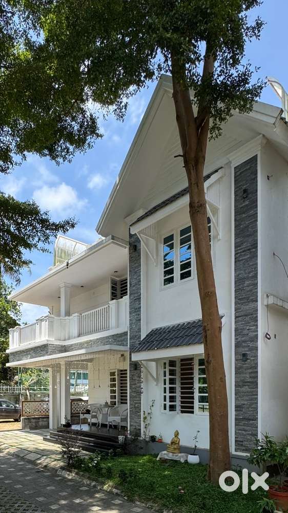 Luxury fully furnished nature friendly villa gated at Cochin city