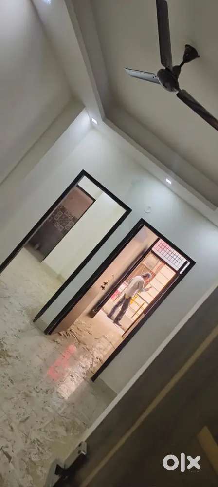 Sabse sasta makan 2bhk luxury flat only 28lac mai on road location