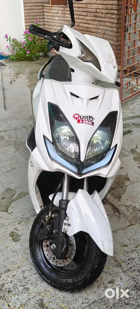 6 Battery Electric Scooter 50 km efficiency New With 4 Gear High speed