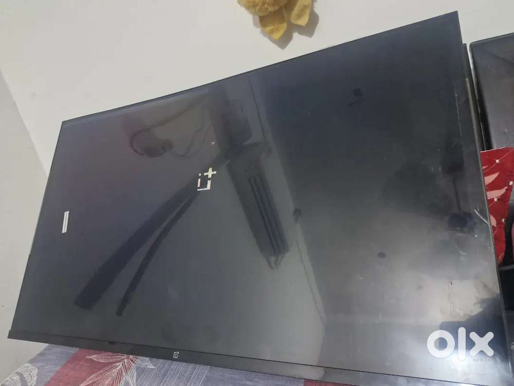 One plus lcd 4 k sale 43 inch