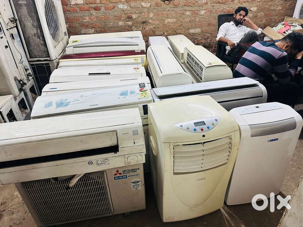 Selling good condition air conditioner acs