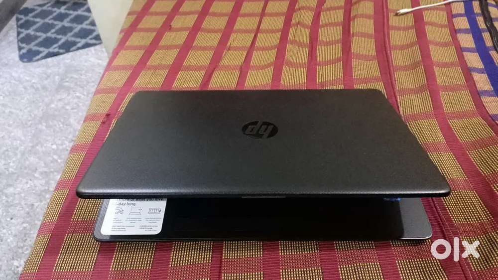 Hp 15s  4gb/1 tb/ windows 10