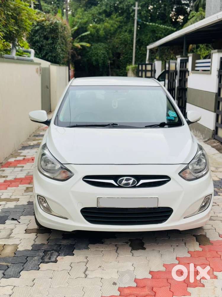 Hyundai Verna 2012 Petrol 74000 Km Driven
