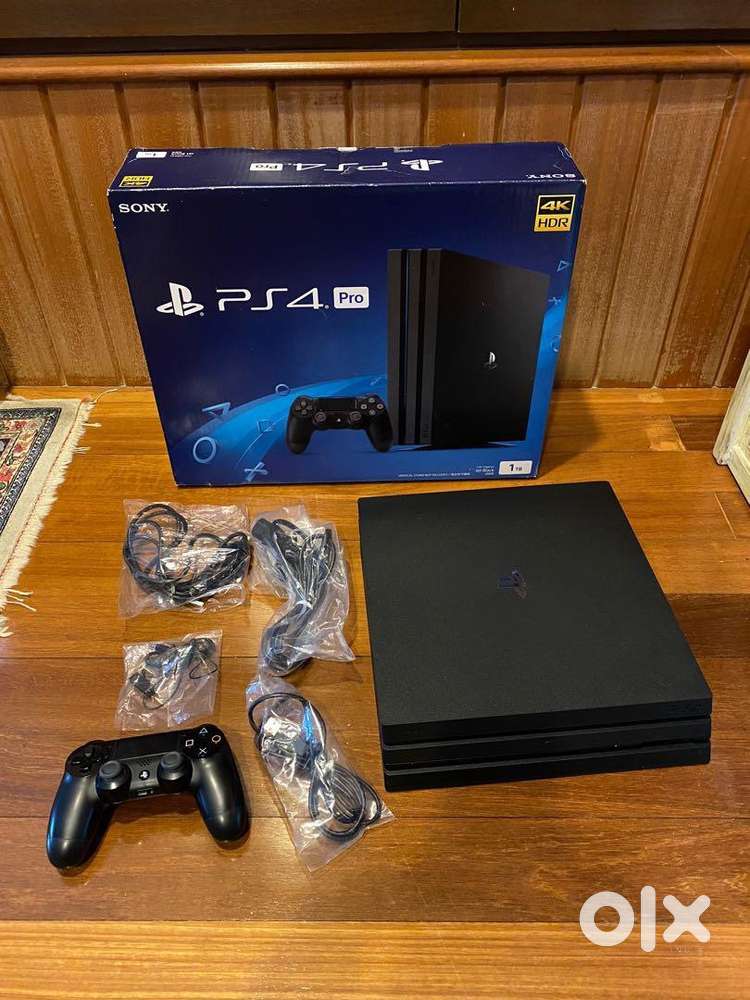 PS4 Pro 1TB – Excellent Condition  Ready to Game!