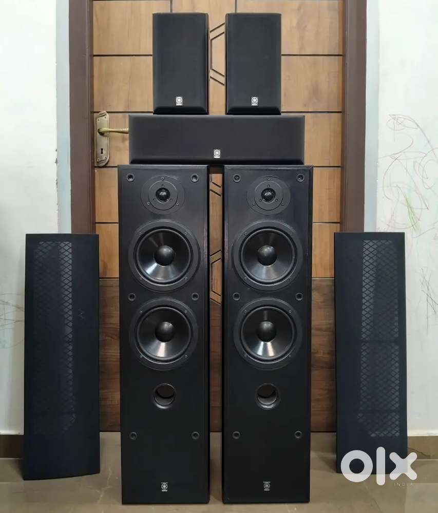 YAMAHA 5.0  SPEAKERS