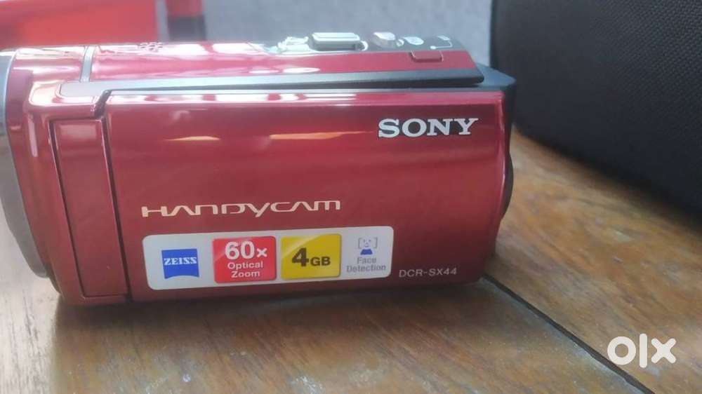 Sony Handy Cam with Original Sony Brand Bag Wires Chargers Battery etc