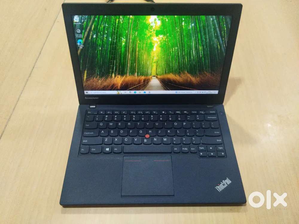 Lenovo thinkpad x270 i7 6 gen 8gb ram 256gb ssd  winbow 11