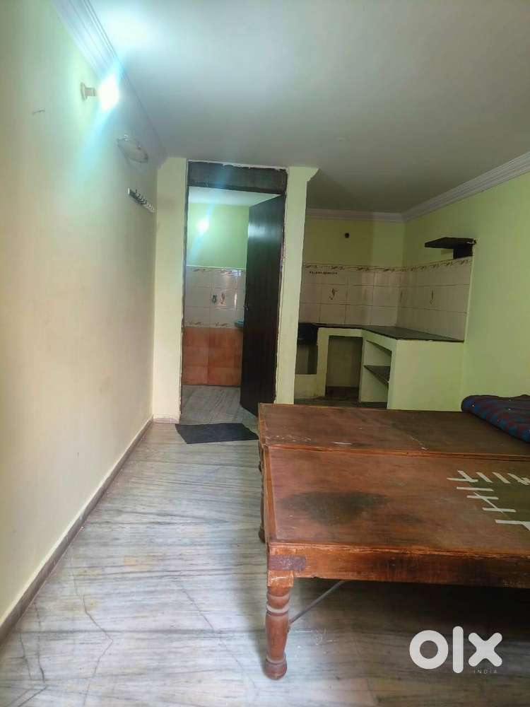 Room Available for Students [ Preferred Girls ] And Working Persons.