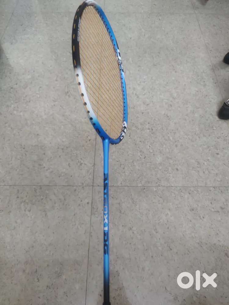 Badminton racket