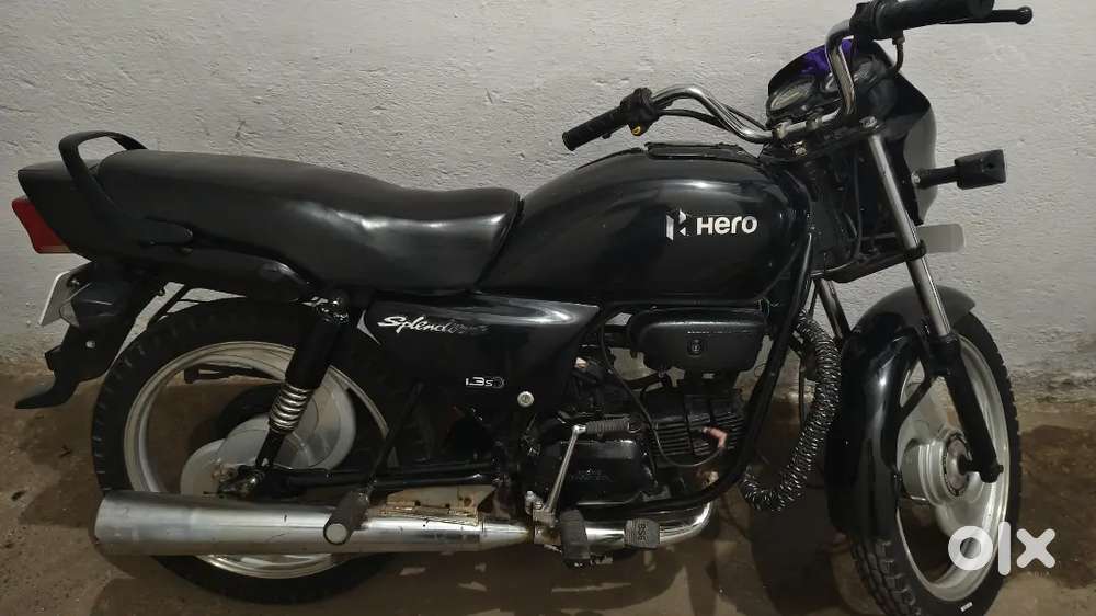HERO SPLENDOR BLACK WITH ALLOY WHEELS