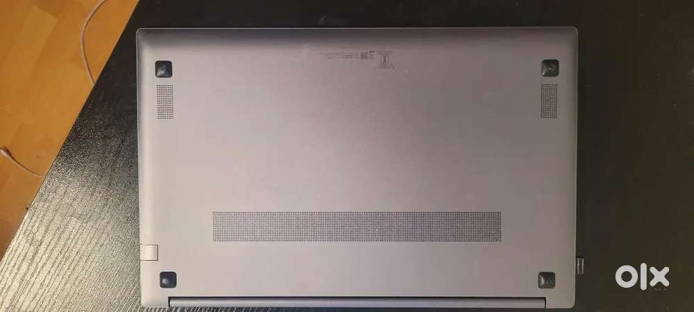 Samsung Book 4 Intel Core 7 150U 16GB RAM 512 GB SSD