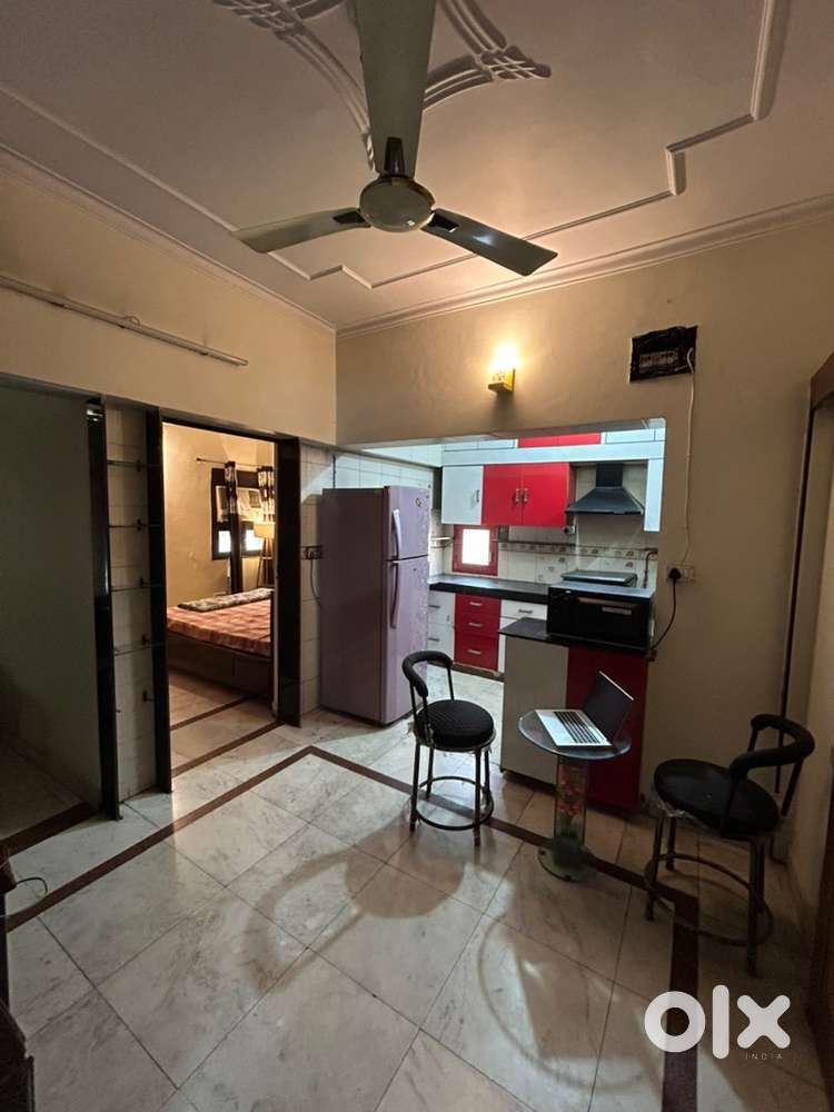 Beautiful 2BHK/3BHK for rent in Paschim Vihar (Fully Furnished)