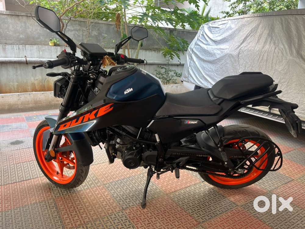 6months old vechile brand new condition single scratch less