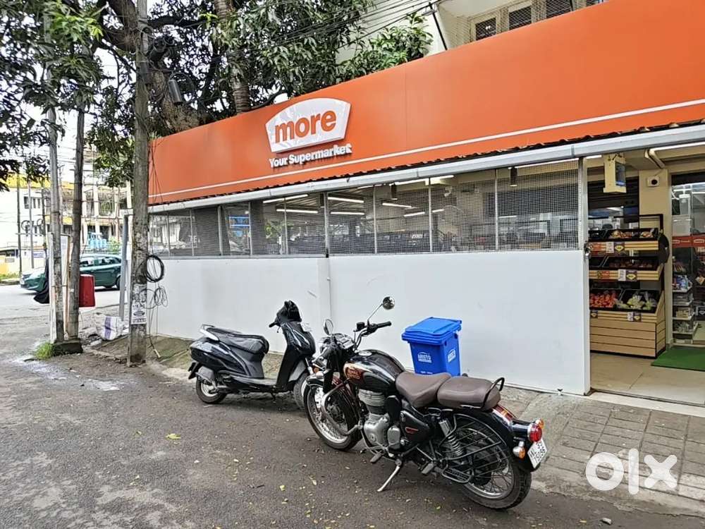 Customer service associate