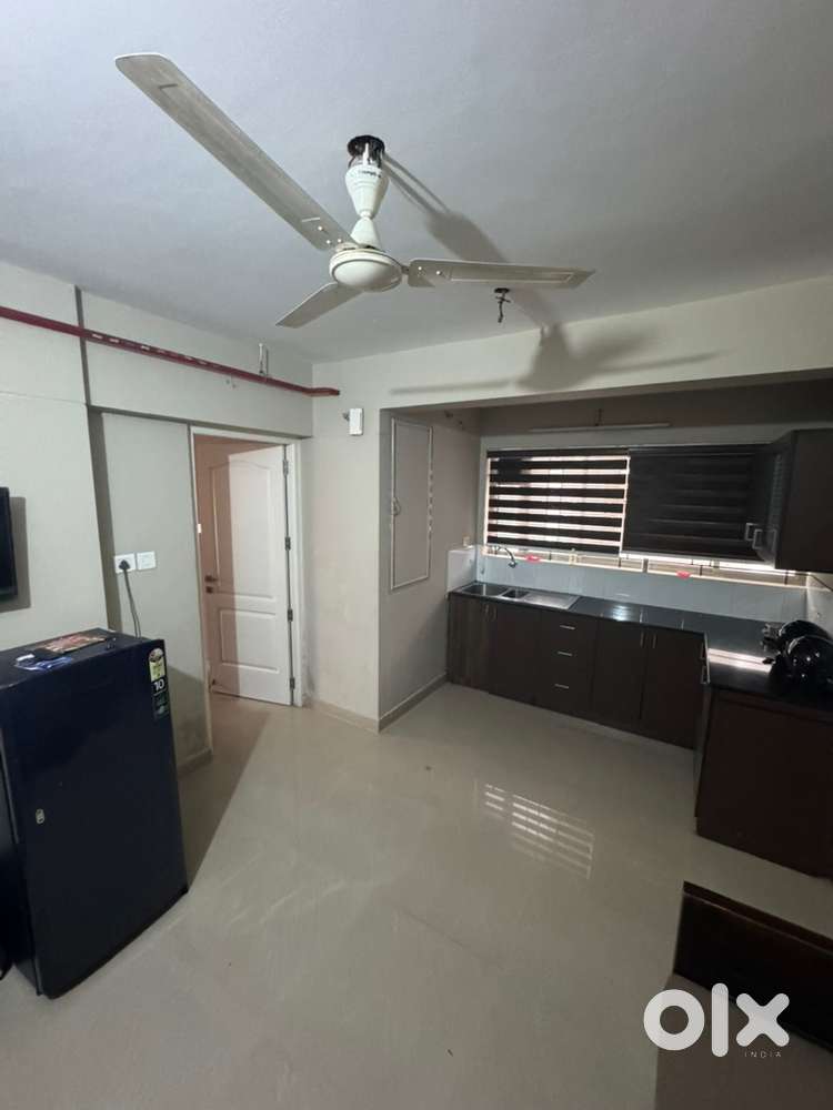 near hilite mall(1km) , swimming pool , gym , club house , hilite