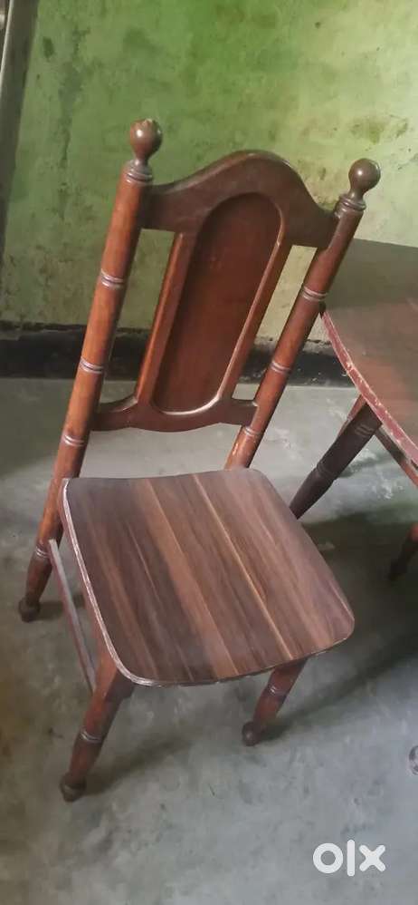 Dining table with chairs